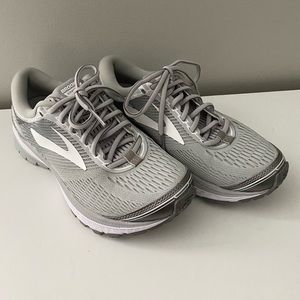 Brooks Ghost 10 Running Shoes
